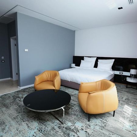 Valentino Rooms Focşani Exteriér fotografie